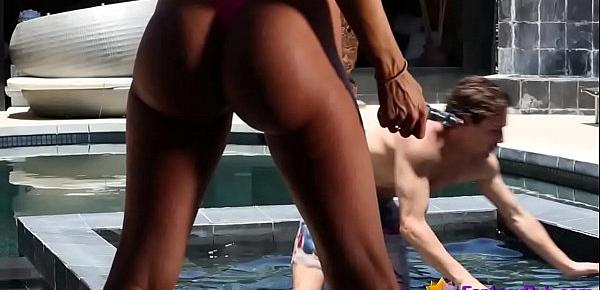  Courtney Taylor gives great oily massage